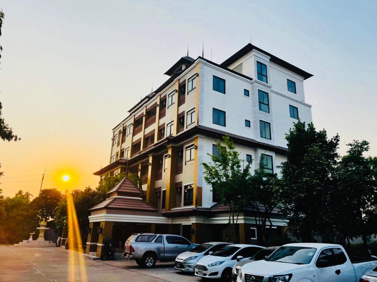 The Green Residence 304 Si Maha Phot Luaran gambar