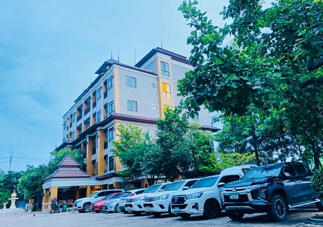 The Green Residence 304 Si Maha Phot Luaran gambar