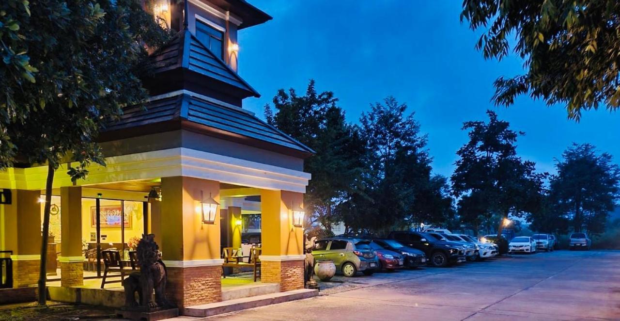 The Green Residence 304 Si Maha Phot Luaran gambar