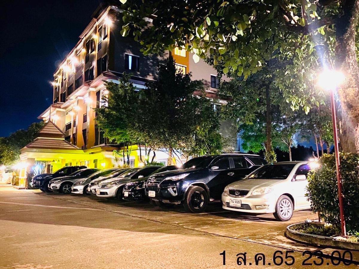 The Green Residence 304 Si Maha Phot Luaran gambar