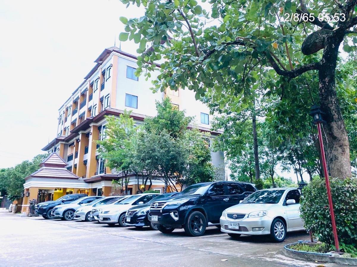 The Green Residence 304 Si Maha Phot Luaran gambar